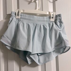 Lululemon Hotty Hot Low Rise Lined Shorts 2.5”